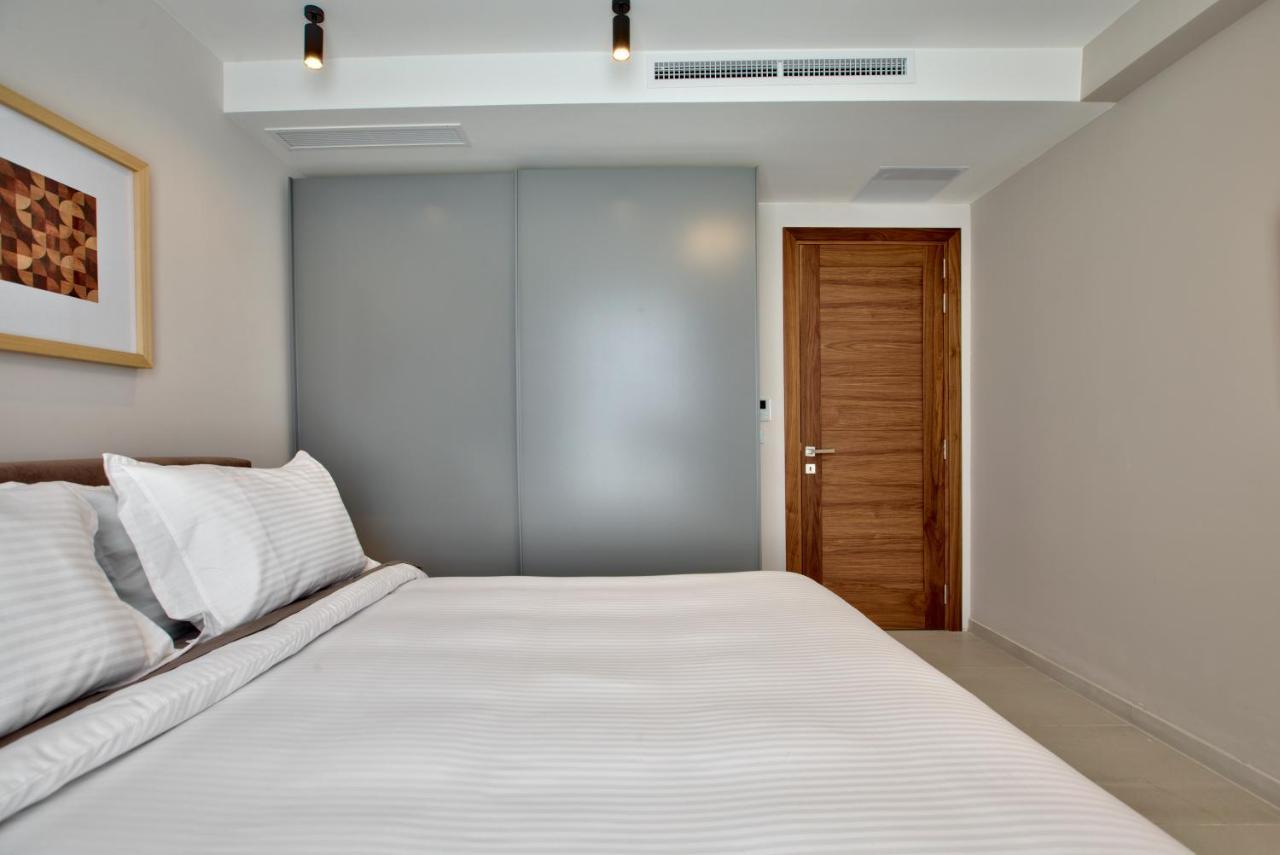 Sea Front Spacious Valletta Views Apartments Sliema Extérieur photo