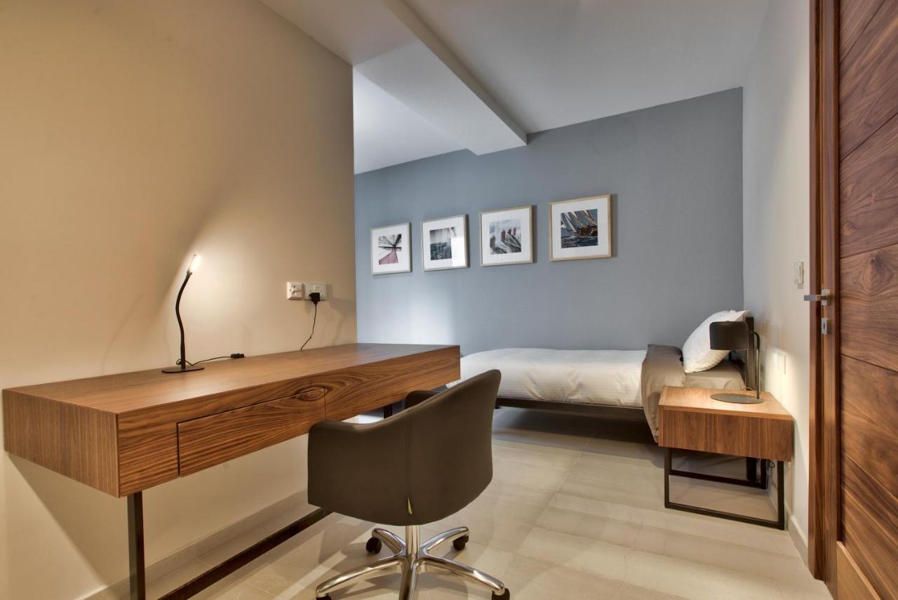 Sea Front Spacious Valletta Views Apartments Sliema Extérieur photo
