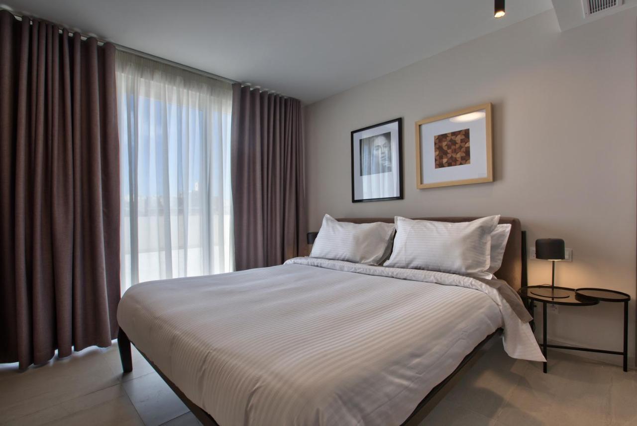 Sea Front Spacious Valletta Views Apartments Sliema Extérieur photo