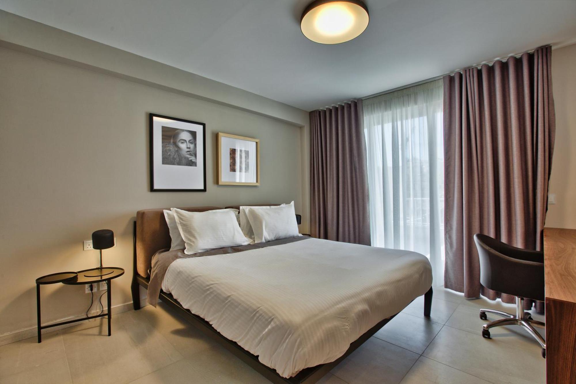 Sea Front Spacious Valletta Views Apartments Sliema Extérieur photo