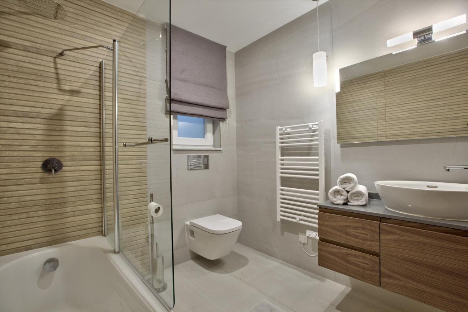 Sea Front Spacious Valletta Views Apartments Sliema Extérieur photo