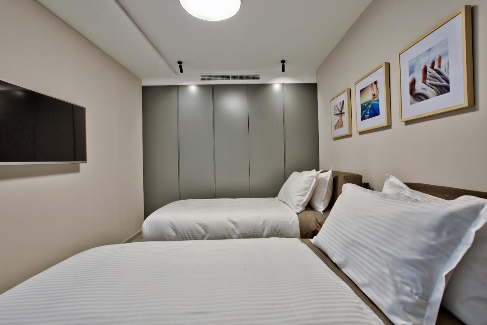Sea Front Spacious Valletta Views Apartments Sliema Extérieur photo